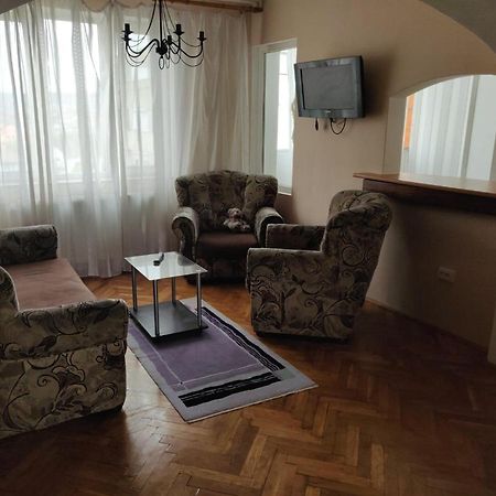 Pelican Proxy Apartment Oradea Eksteriør bilde