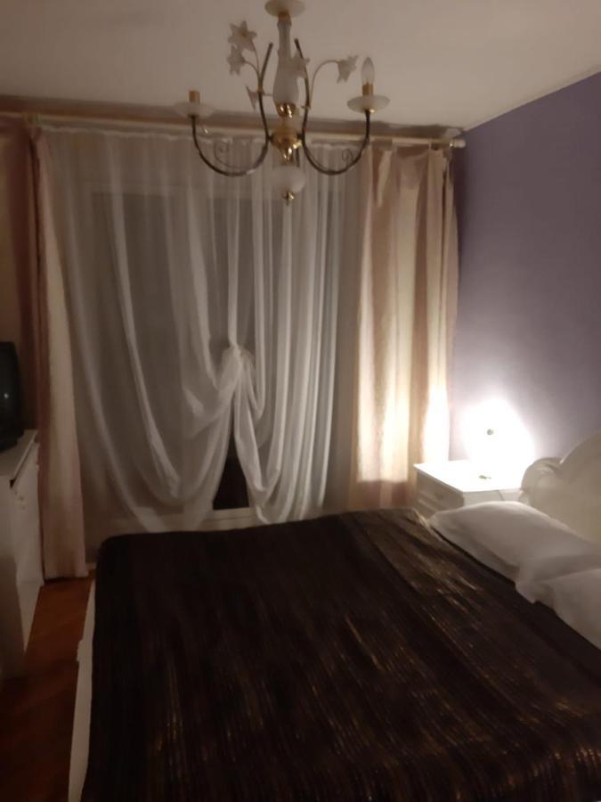 Pelican Proxy Apartment Oradea Eksteriør bilde