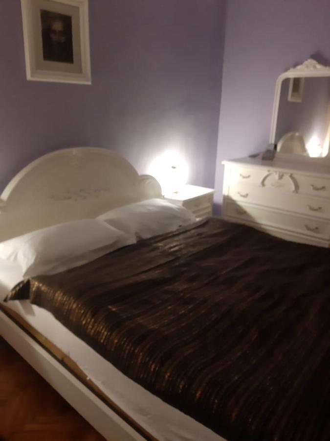 Pelican Proxy Apartment Oradea Eksteriør bilde