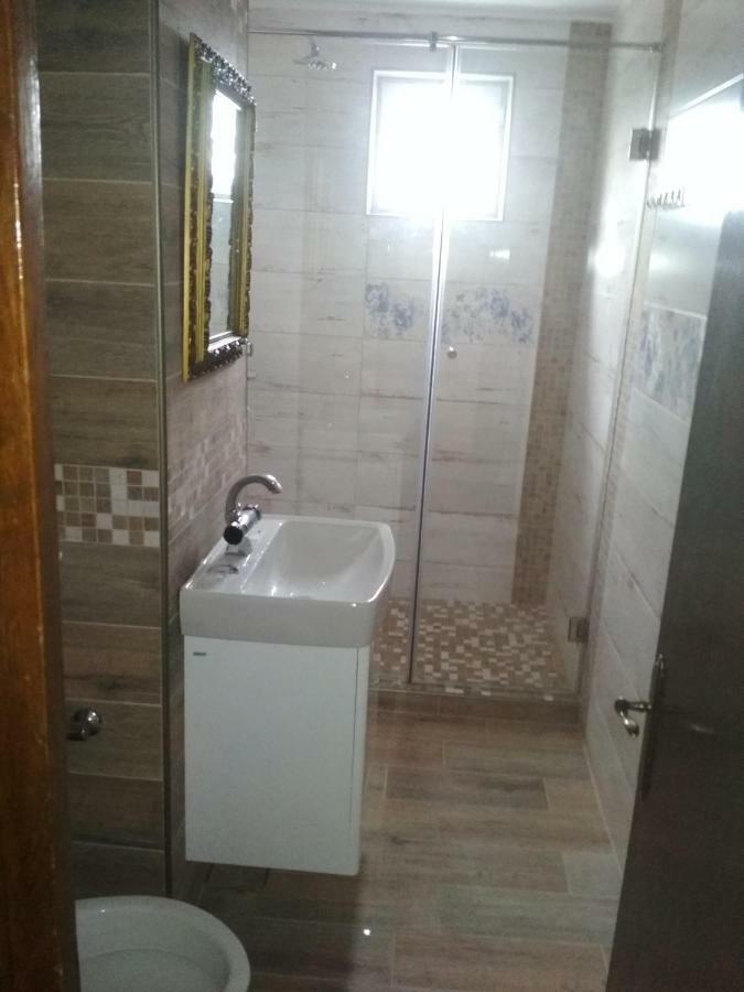 Pelican Proxy Apartment Oradea Eksteriør bilde